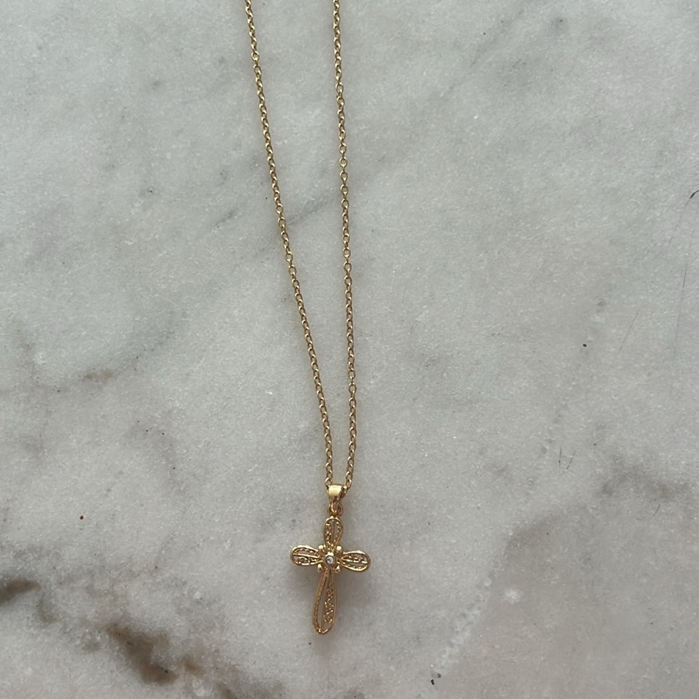 NWT Lia Sophia cross necklace